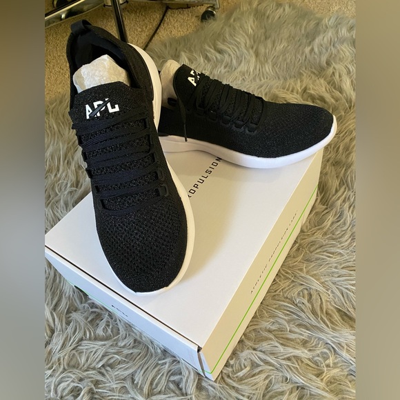 NWT APL technoloom breeze metallic black sneakers - Picture 6 of 8